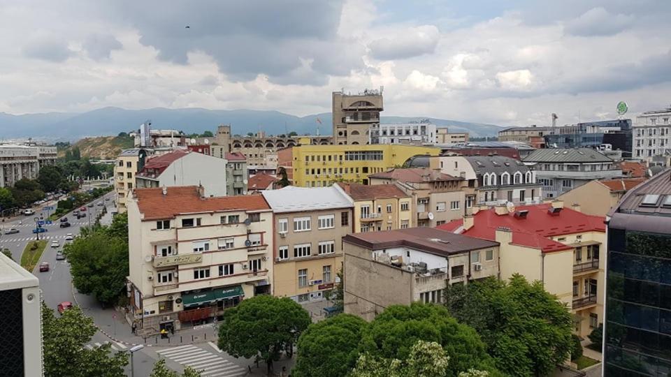 Central View Apartment Скопье Экстерьер фото
